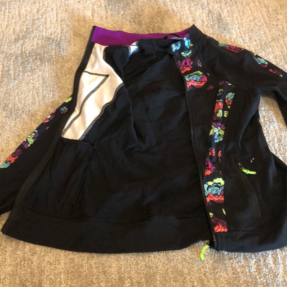 jacket - Picture 3 of 4